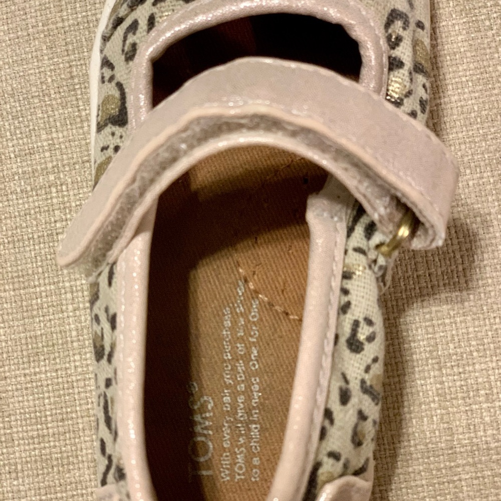 🌺 2 Pairs of Toms Maryjanes 🌸 Toddler Sz 5 - Picture 5 of 7